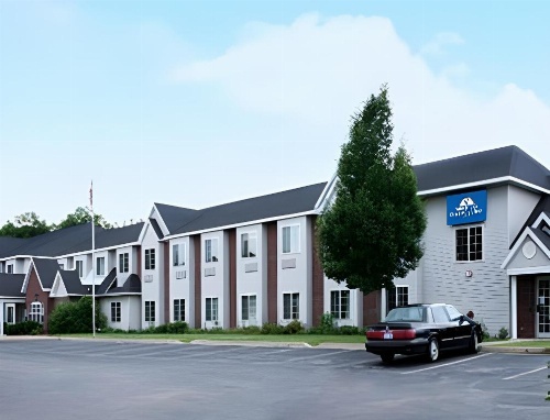 Americas Best Value Inn & Suites Racine image 19